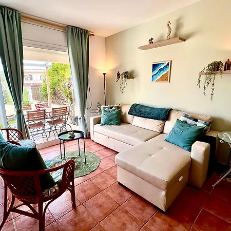 Holiday home Sundara, Brisa Marina, Serenidad Y Piscina Tarragona