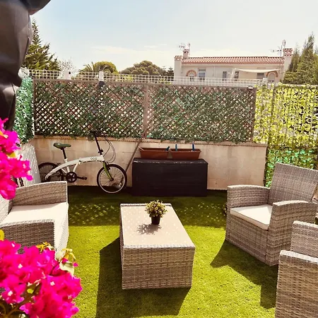Holiday home Sundara, Brisa Marina, Serenidad Y Piscina Tarragona